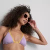 Kırışık kontrastlı üçgen bikini üstü Kırışık kontrastlı üçgen bikini üstü