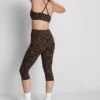 Leopar desenli spor kapri tayt Leopar desenli spor kapri tayt