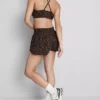 Leopar desenli, sırt kısmı açık spor crop top Leopar desenli, sırt kısmı açık spor crop top