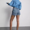 Ön cepli pamuklu denim şortlar Ön cepli pamuklu denim şortlar