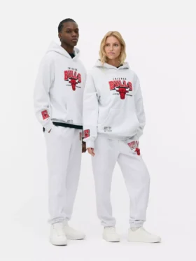 NBA Chicago Bulls logolu kapüşonlu sweatshirt
