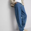 Orta bel, bol kesim jean pantolon Orta bel, bol kesim jean pantolon