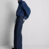 Orta bel, kemerli, geniş paça jean pantolon Orta bel, kemerli, geniş paça jean pantolon