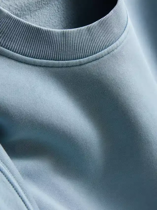 Oversized, omuzları düşmüş sweatshirt Oversized, omuzları düşmüş sweatshirt