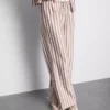 Oxford çizgili büzgülü pantolon Oxford çizgili büzgülü pantolon