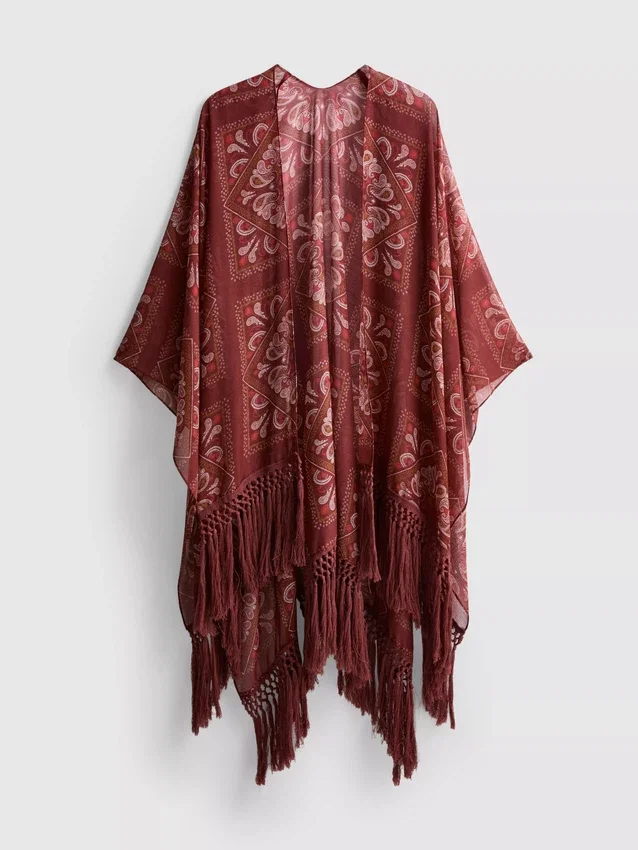 Paisley desenli püsküllü pelerin Paisley desenli püsküllü pelerin