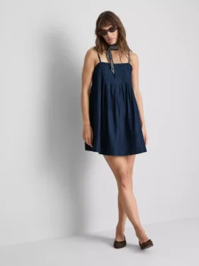 Pamuklu denim babydoll mini elbise Pamuklu denim babydoll mini elbise