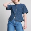 Pamuklu denim, belden büzgülü kısa kollu şortlar Pamuklu denim, belden büzgülü kısa kollu şortlar