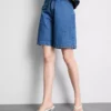 Pamuklu denim bermuda şortlar Pamuklu denim bermuda şortlar