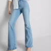Pamuklu denim geniş paça orta bel jean Pamuklu denim geniş paça orta bel jean