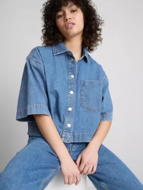 Pamuklu denim kısa kesim kutu kesim gömlek