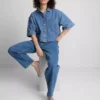 Pamuklu denim kısa kesim kutu kesim gömlek Pamuklu denim kısa kesim kutu kesim gömlek