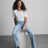 Pamuklu denim orta bel geniş paça Jean Pamuklu denim orta bel geniş paça Jean