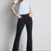 Pamuklu denim orta bel geniş paça Jean Pamuklu denim orta bel geniş paça Jean