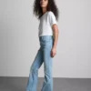 Pamuklu denim orta bel geniş paça Jean Pamuklu denim orta bel geniş paça Jean