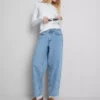 Pamuklu denim yüksek bel dar paça jean Pamuklu denim yüksek bel dar paça jean