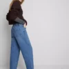 Pamuklu denim yüksek bel dar paça jean Pamuklu denim yüksek bel dar paça jean