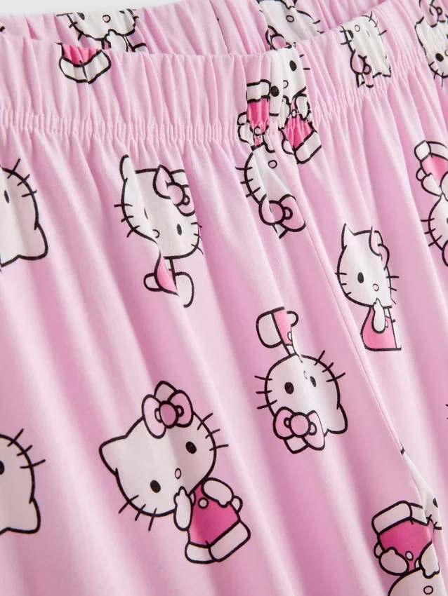 Pamuklu Hello Kitty karakterli pijamalar Pamuklu Hello Kitty karakterli pijamalar