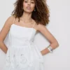 Pamuklu, işlemeli peplum etekli cami bluz Pamuklu, işlemeli peplum etekli cami bluz