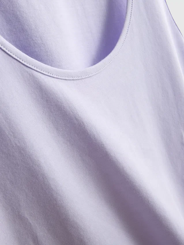 Pamuklu kolsuz üst ve şort pijama Pamuklu kolsuz üst ve şort pijama
