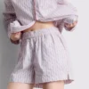 Pamuklu, oda servisi tarzı çizgili pijama şortu Pamuklu, oda servisi tarzı çizgili pijama şortu