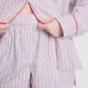 Pamuklu, oda servisi tarzı çizgili pijama şortu Pamuklu, oda servisi tarzı çizgili pijama şortu