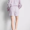 Pamuklu, oda servisi tarzı çizgili pijama şortu Pamuklu, oda servisi tarzı çizgili pijama şortu