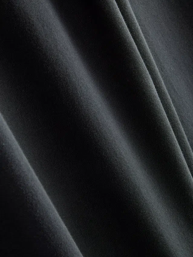 Pamuklu, rahat, geniş paçalı eşofman altları Pamuklu, rahat, geniş paçalı eşofman altları