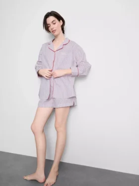 Pamuklu “Yatakta Kahvaltı” pijama gömleği Pamuklu “Yatakta Kahvaltı” pijama gömleği