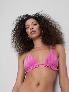 Parıltılı fırfırlı üçgen bikini üstü