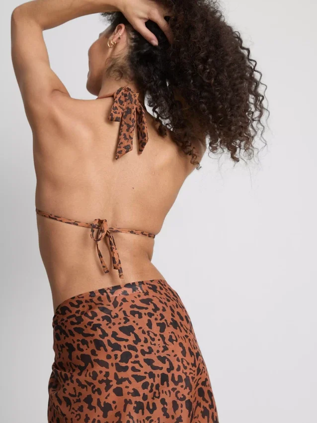 Paula Echevarría leopar desenli halter yaka bikini üstü Paula Echevarría leopar desenli halter yaka bikini üstü