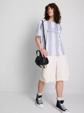 Primark sahnesi | Olivia Rodrigo çizgili futbol forması