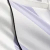 Primark sahnesi | Olivia Rodrigo çizgili futbol forması Primark sahnesi | Olivia Rodrigo çizgili futbol forması