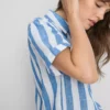 Rahat kesim çizgili plaj gömleği Rahat kesim çizgili plaj gömleği
