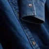 Rahat kesim pamuklu denim düğmeli gömlek Rahat kesim pamuklu denim düğmeli gömlek