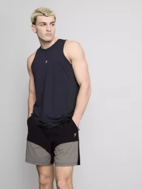 Renk bloklu spor şortu