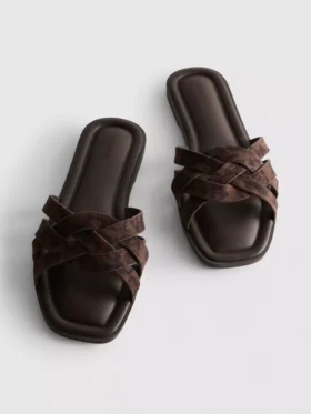 Örgülü kayışlı mules