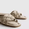 Örgülü kayışlı mules