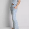Ribana çizgili pijama altlarıyla rahatlamayı seveceksiniz Ribana çizgili pijama altlarıyla rahatlamayı seveceksiniz