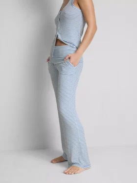 Ribana çizgili pijama altlarıyla rahatlamayı seveceksiniz