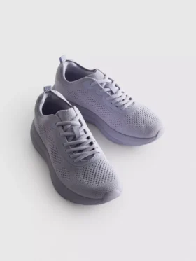 Örme bağcıklı sneakerlar