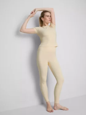 Tereyağı kadar yumuşak, yüksek bel spor tayt