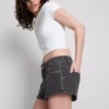 The Primark Scene | Pamuklu denim çivili mikro şort The Primark Scene | Pamuklu denim çivili mikro şort