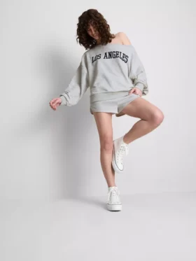 The Primark Scene | Sloganlı omuzları açık sweatshirt
