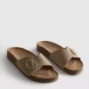 Toka kayışlı mules sandaletler