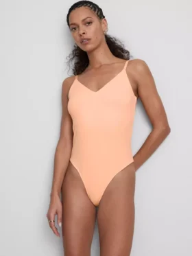 V yakalı askılı bodysuit
