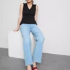 V yakalı peplum kolsuz üst V yakalı peplum kolsuz üst
