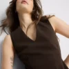 V yakalı peplum kolsuz üst V yakalı peplum kolsuz üst