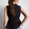 V yakalı peplum kolsuz üst V yakalı peplum kolsuz üst