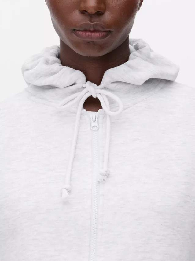 Vazgeçilmez fermuarlı kapüşonlu sweatshirt Vazgeçilmez fermuarlı kapüşonlu sweatshirt